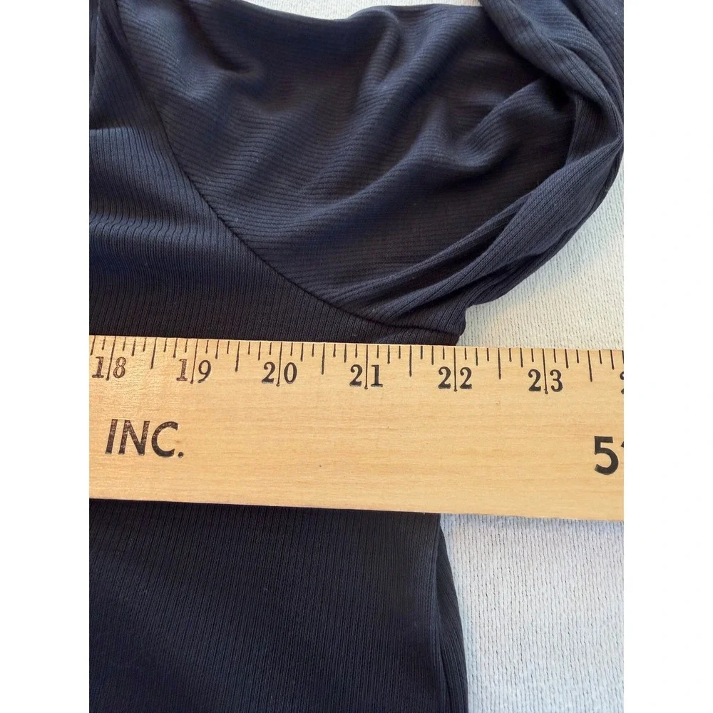 NWT Mondetta Black Long Sleeve Performance Top Size L Tencel Anti-Odor